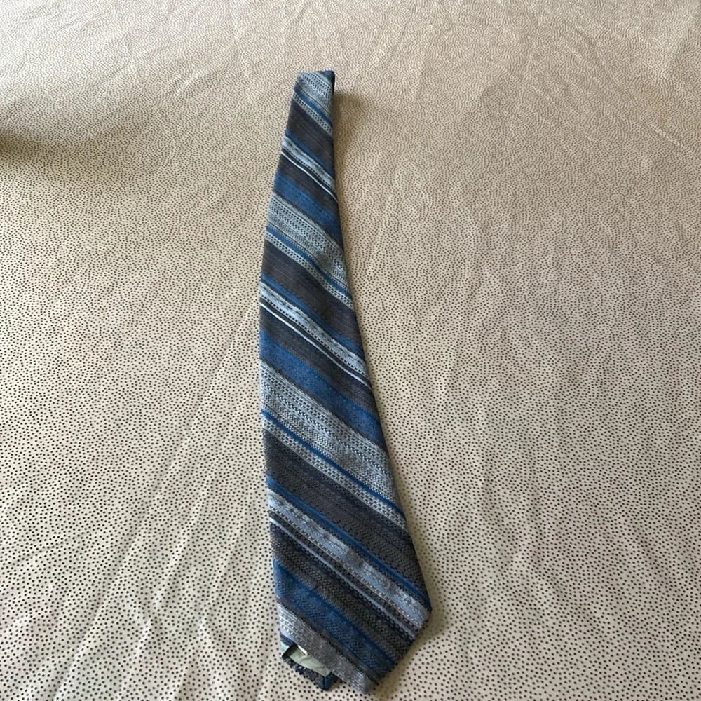 VINTAGE Youngs by damon men's tie